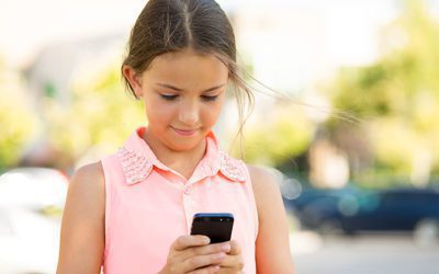 ¿Qué hacer si mi ex pareja no me deja hablar con mi hijo?